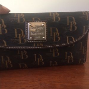 Dooney and bourke